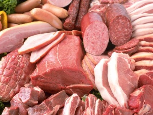 Românul cumpără carne doar în ziua de salariu
